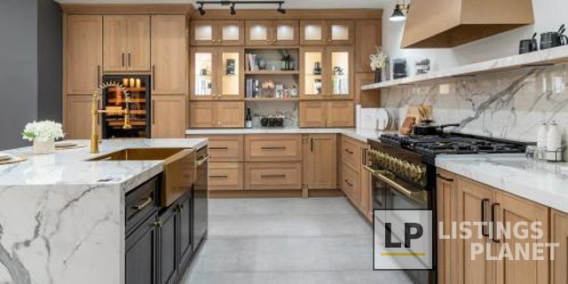 CROC Kitchen Cabinets