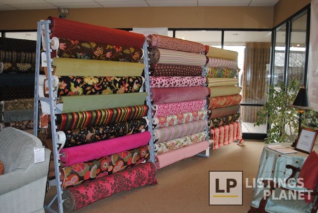 Robyn's Fabrics & Custom Design Interiors