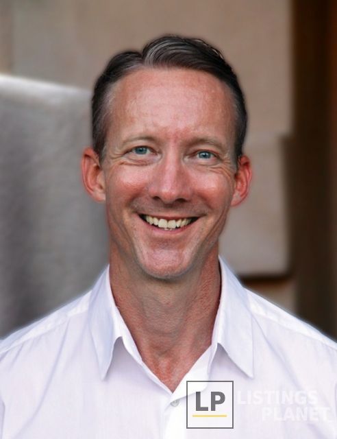 Dr. Dwayne Michael St Jacques, MD